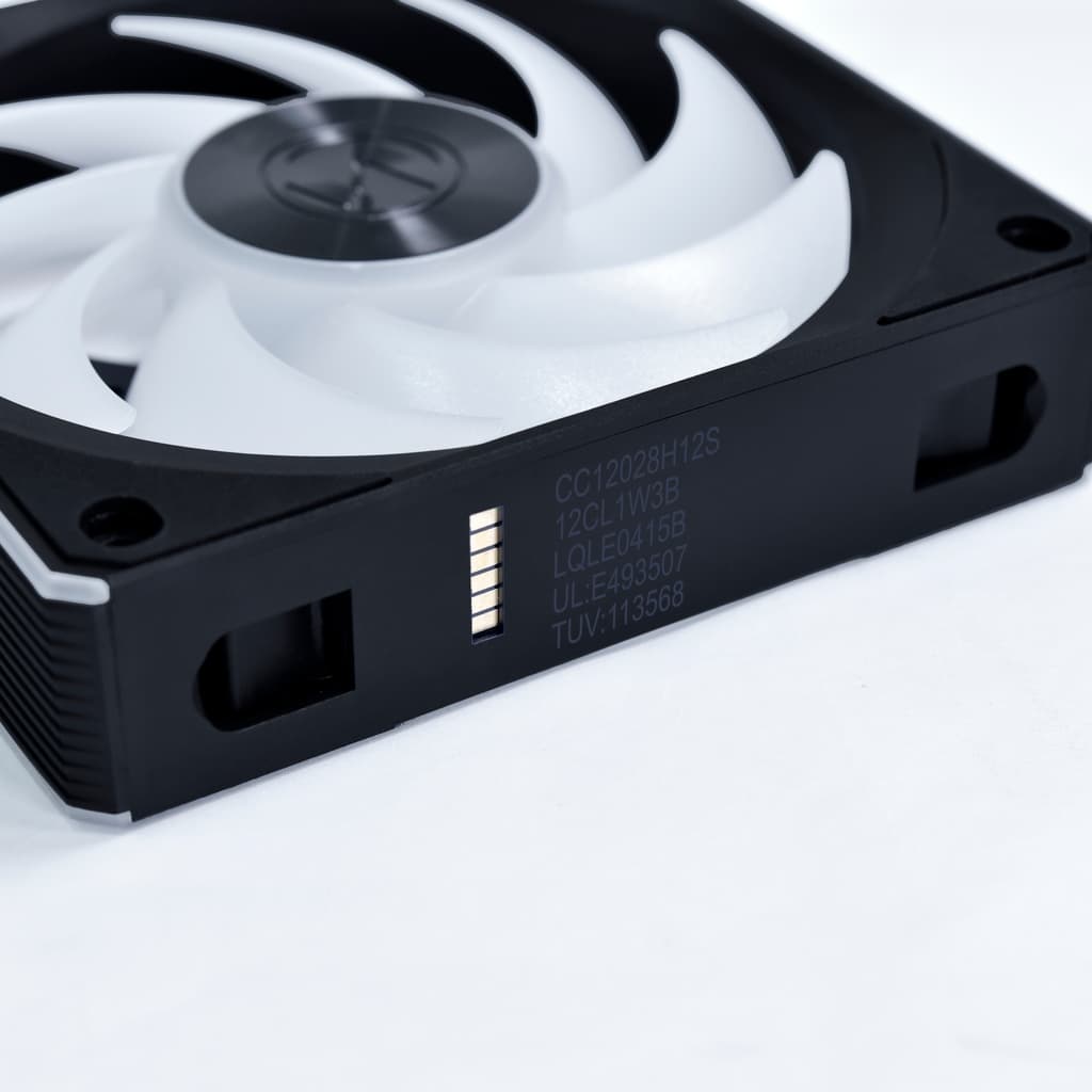 Вентилятор Lian Li UNI FAN CL WIRELESS 120 / 12CL1W1B BLACK / 120x124x28мм (PWM, ARGB, 2150 об/мин (Max.), 29,8dBa) / G99.12CL1W1B.R0