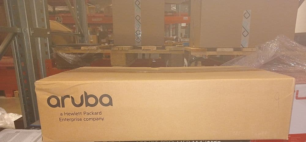 Коммутатор HPE Bad Pack JL258A Aruba 2930F 8G PoE+ 2SFP+ Switch